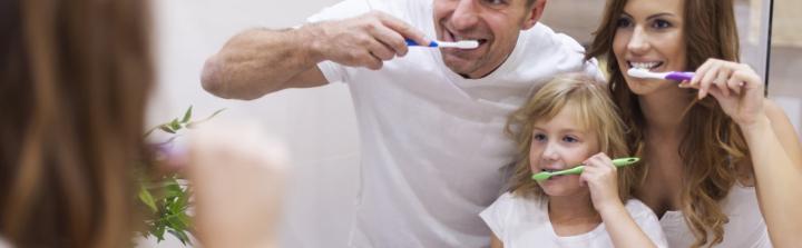 Higiena jamy ustnej – jak dbać o zęby